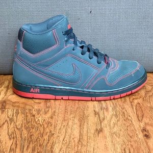 Gray Nike Air Max | Men’s size 9